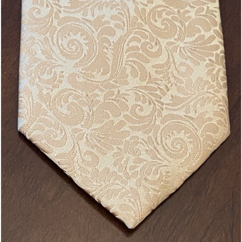 Paul Malone Palm Beach Gold 100% Polyester Men’s Neck Tie Made In China